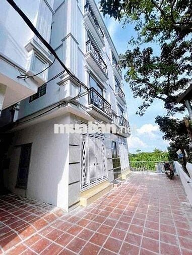 3.2 tỷ 4 tầng Nhà xây mới tại Phụng Châu- gần đh thể thao Phường CM 3.2 tỷ 4 tầng Nhà xây mới tại Phụng Châu- gần đh thể thao Phường CM