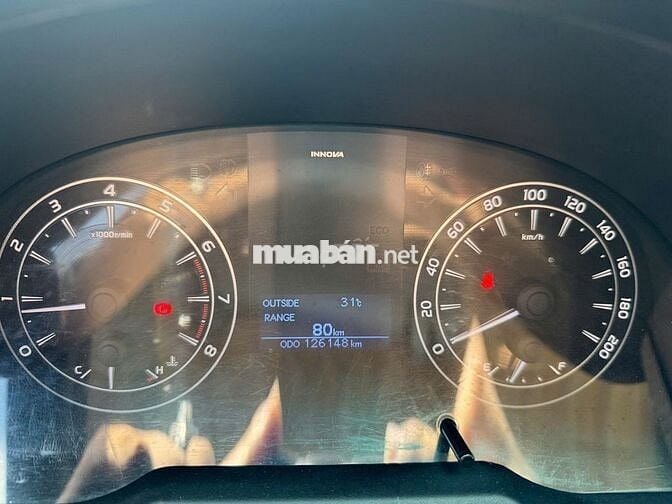 Toyota Innova 2017 2.0E - 12000 km