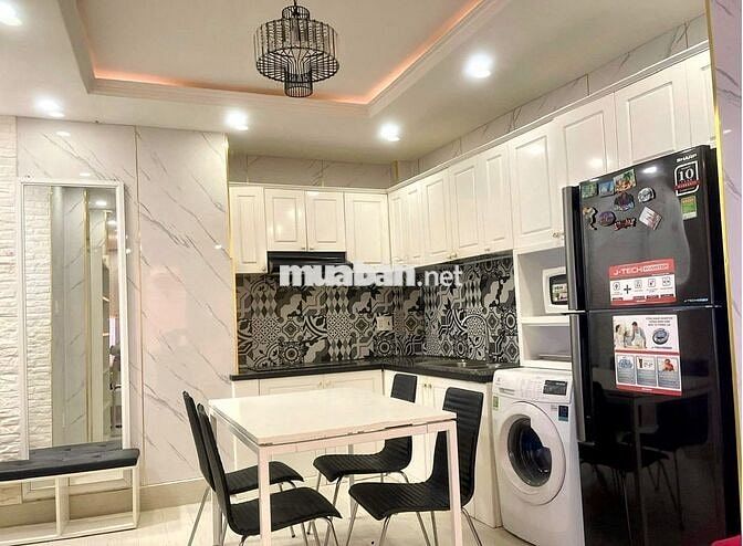 PHÒNG CỰC ĐẸP 40m² ĐIỆN BIÊN PHỦ - NGAY HÀNG XANH - HÌNH THẬT 100%