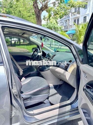 Mitsubishi Grandis 2005 2.4 AT - 200 km