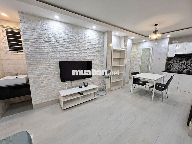 PHÒNG CỰC ĐẸP 40m² ĐIỆN BIÊN PHỦ - NGAY HÀNG XANH - HÌNH THẬT 100%