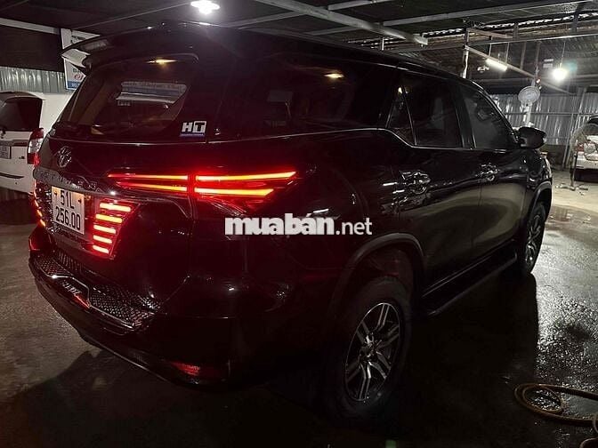 Toyota Fortuner 2017 2.7V 4x2 - 106000 km 599Tr