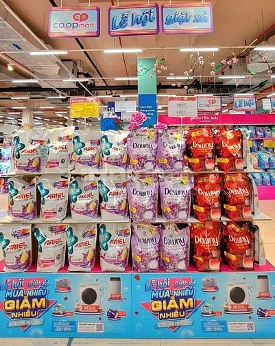 TUYỂN GẤP: Quầy Hàng Bình Thạnh Cần Gấp Nam Nữ LĐPT Đi Làm Liền 