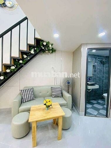 NHÀ 2 TẦNG ĐẸP — PHƯỜNG 15 TÂN BÌNH -PHẠM VĂN BẠCH   (2m x 8m)