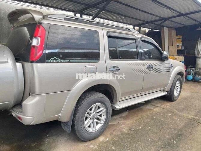 Ford Everest 2009 - 10023 km