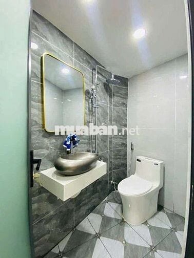 NHÀ 2 TẦNG ĐẸP — PHƯỜNG 15 TÂN BÌNH -PHẠM VĂN BẠCH   (2m x 8m)