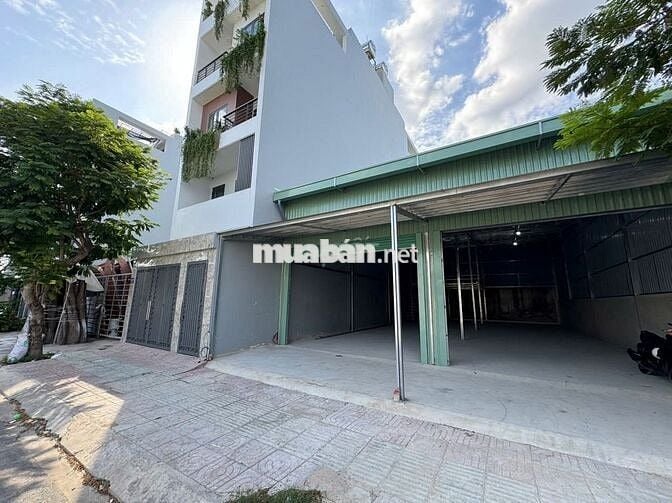 Cho thuê kho hẻm 9m Đặng Thùy Trâm, DT: 10x20m. Có 4 phòng chức năng.