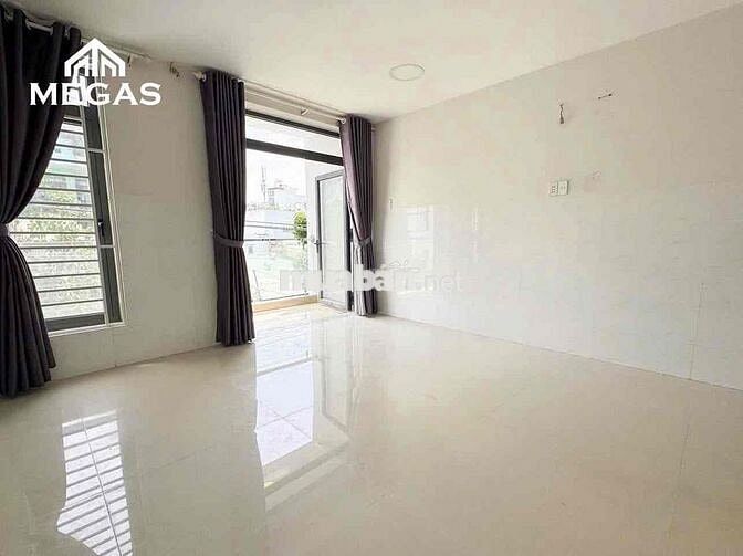 STUDIO BAN CÔNG NGAY NGÃ TƯ 4 XÃ GIÁ HẠT DẺ