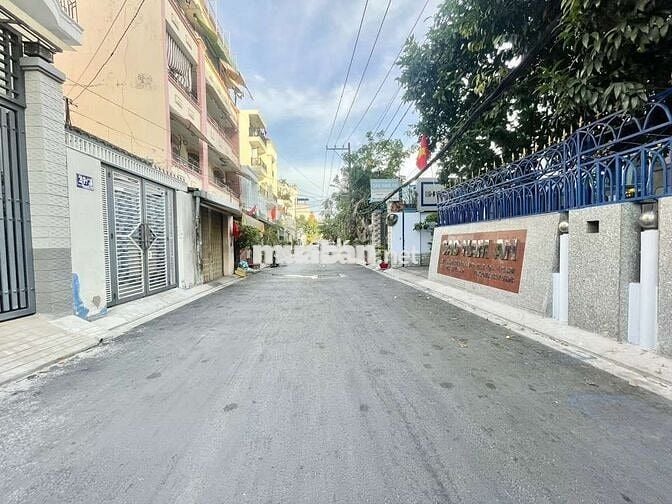 BÁN DẤT - DT: 134M2 - NHỈNH 12 TỶ - NGAY HẬU GIANG - TRUNG TÂM Q6