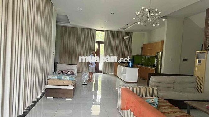 Cho Thuê Biệt Thự Gần Nhà Thờ Giáo Sứ Sơn Lộc 1500M2 Full Nội Thất