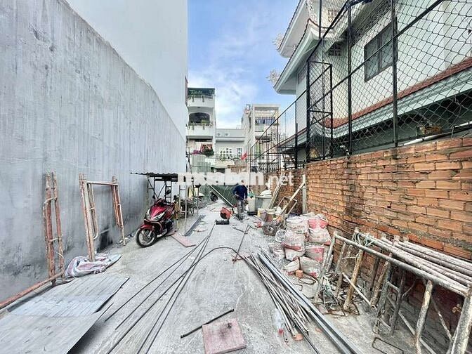 BÁN DẤT - DT: 134M2 - NHỈNH 12 TỶ - NGAY HẬU GIANG - TRUNG TÂM Q6