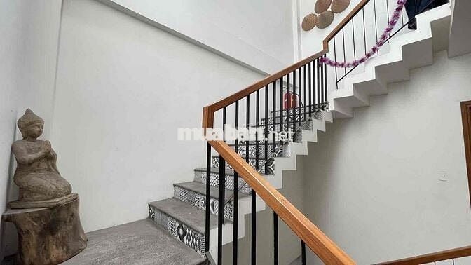 Toà căn hộ 5 tầng, sát Võ Văn Kiệt, biển Mỹ Khê, chợ đêm Sơn Trà.