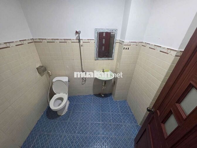 Cho thuê nhà hẻm xe hơi đường lê trọng tấn dt 5x15m full nội thất