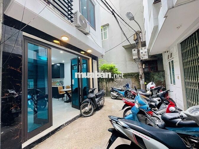 Cần bán nhà Yên Hòa Cầu Giấy, diện tích 32m2 x 5 tầng , mặt tiền rộng