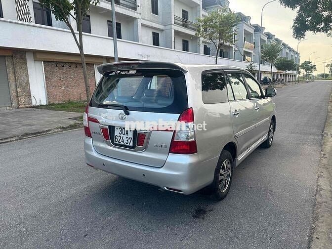Toyota Innova 2015 2.0E - 310181 km