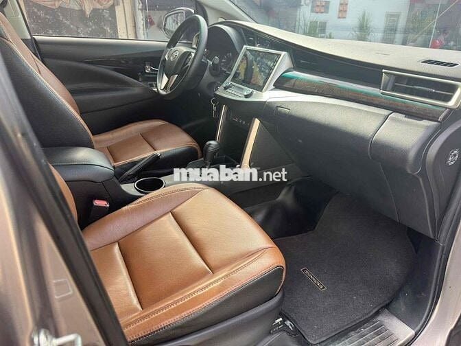 Toyota Innova 2.0G 2018 - 91000km