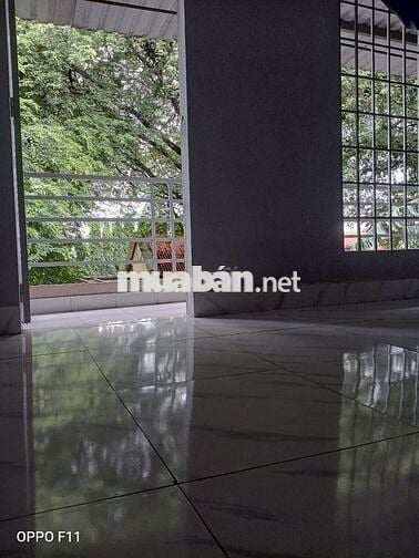 Phòng trọ có ban công thoáng mát, an ninh, yên tĩnh