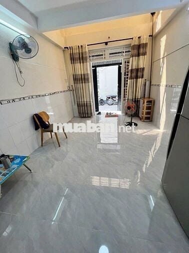 NNC Nguyễn Thượng Hiền Phú Nhuận 4x10m 2 Lầu 3PN. Giá 19 triệu/ tháng