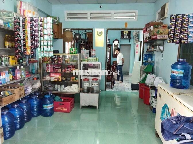 NHÀ CẤP 4 +4 CĂN TRỌ PHÍA SAU 137M2 ĐƯONG NGUYỄN ĐỨC THIỆU GIÁP TPHCM