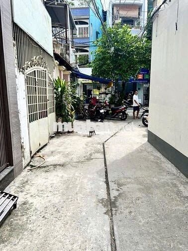NNC Nguyễn Thượng Hiền Phú Nhuận 4x10m 2 Lầu 3PN. Giá 19 triệu/ tháng