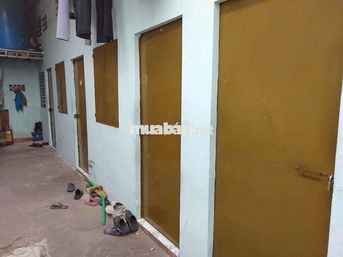 NHÀ CẤP 4 +4 CĂN TRỌ PHÍA SAU 137M2 ĐƯONG NGUYỄN ĐỨC THIỆU GIÁP TPHCM