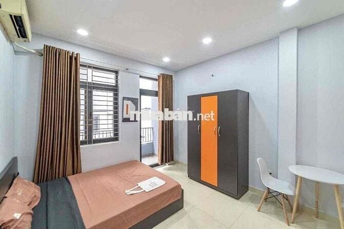 Cho thuê căn hộ Studio Ban công Q1 gần cầu Nguyễn Văn Cừ, Nowzone