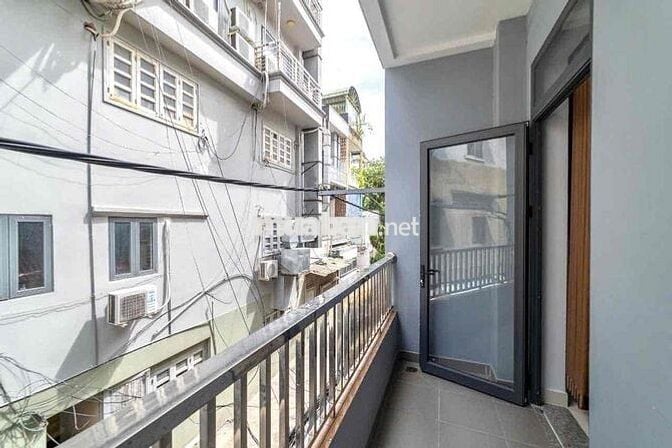 Cho thuê căn hộ Studio Ban công Q1 gần cầu Nguyễn Văn Cừ, Nowzone
