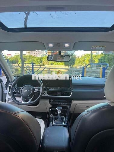 Kia Seltos 2022 Premium 1.6 AT - 21000 km