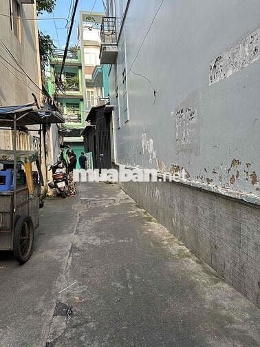 2.43Tỷ- bán nhà Quận 6, Dt 20m2- 2 tầng, Lò Gốm- Sổ riêng