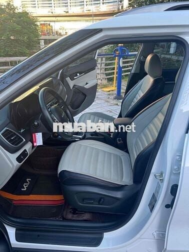 Kia Seltos 2022 Premium 1.6 AT - 21000 km