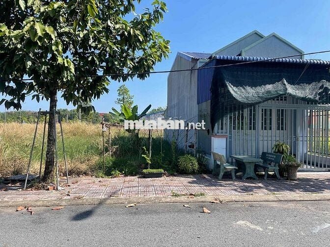 Kẹt tiền bán nhanh lô đất Golden Center 2 - Bến Cát chỉ 680 triêu