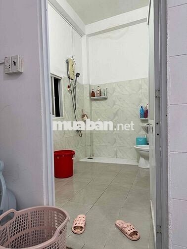 Phòng trống cho nữ thuê, ngay chợ Thủ đức kế bên nhà sách thủ đức