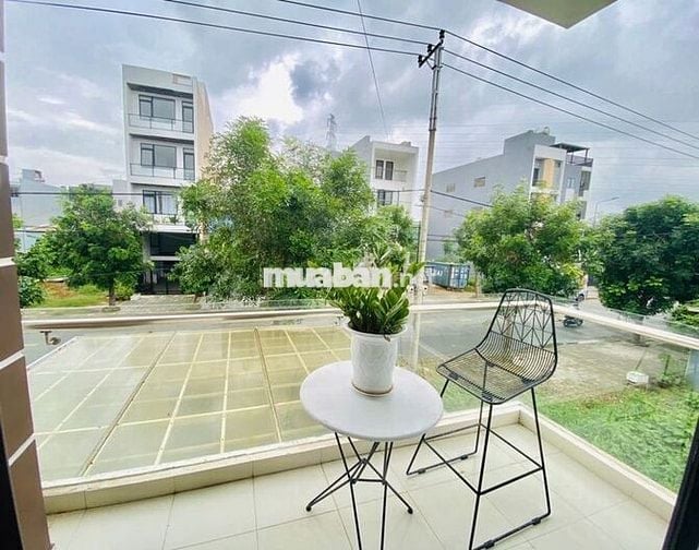 Nhà Nguyên Căn 3 Tầng Hiện Đại, Full Nội Thất - Giá Tốt Tại Đà Nẵng!