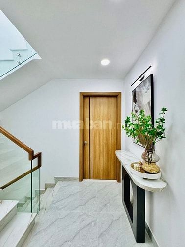Bán nhà HXH + xây mới + Tặng NTCC trung tâm Gò Vấp