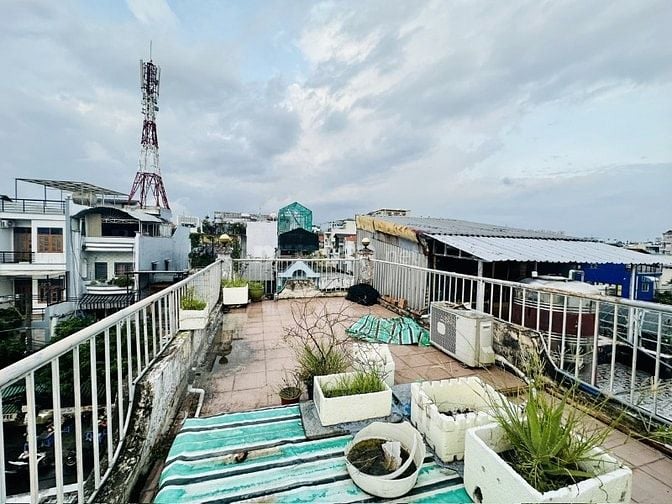 NHÀ P3 Q8 MẶT TIỀN ÂU DƯƠNG LÂN - CÁCH CẦU CHỮ Y 300m -  4 TẦNG BTCT.