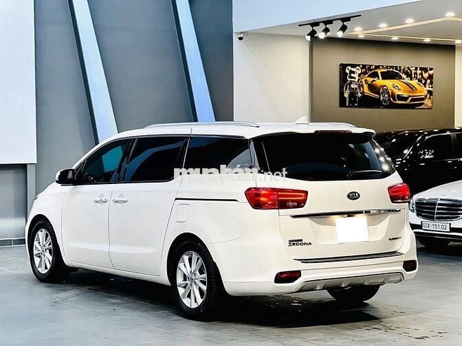 Kia Sedona 2020 3.3 GAT Premium - 60,000 km.