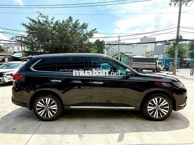 Mitsubishi Outlander CVT 2024 Màu Đen - Odo 16.200