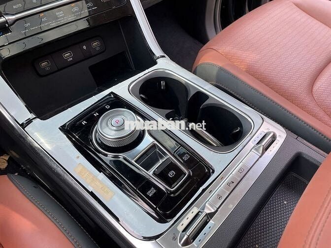 Kia Carnival 2.2D Signature 2024 - 15000 km