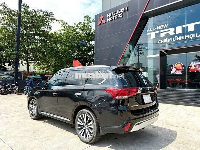 Mitsubishi Outlander CVT 2024 Màu Đen - Odo 16.200