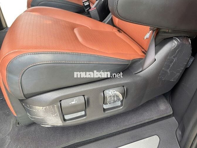 Kia Carnival 2.2D Signature 2024 - 15000 km