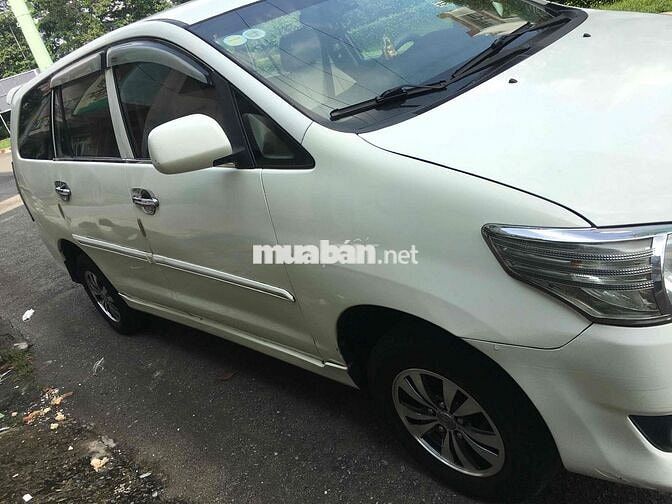 Toyota Innova 2013 2.0J - 123456