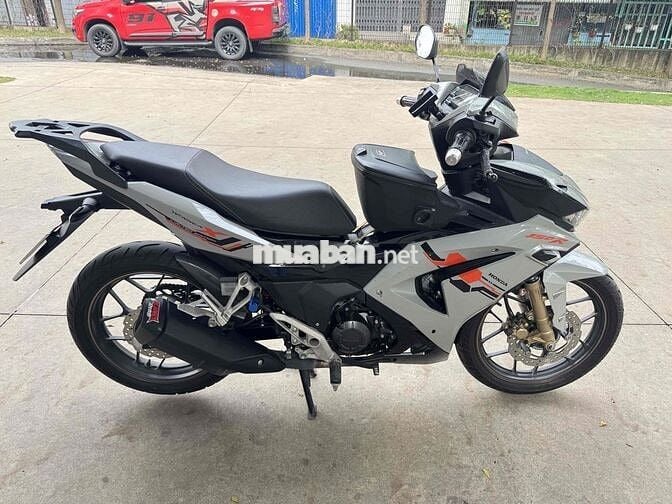 Cần bán Winner X V3 bstp ABS màu xám xi măng