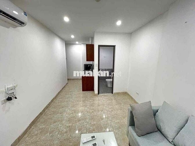 CCMN PHỐ NGUYỄN VĂN TUYẾT. 1N1K RỘNG 40M2. BAN CÔNG THOÁNG.