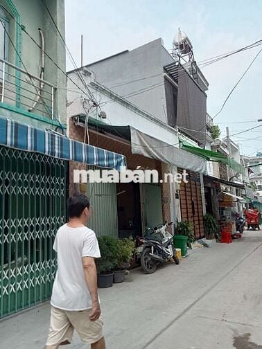 Bán nhà:4,5x11,1 gác mặt tiền hẻm 435(4m),huỳnh tấn phát,Q7(củ)