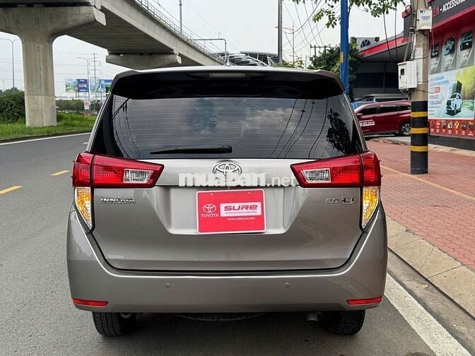 Innova 2018 2.0E - Màu Đồng Ánh Kim