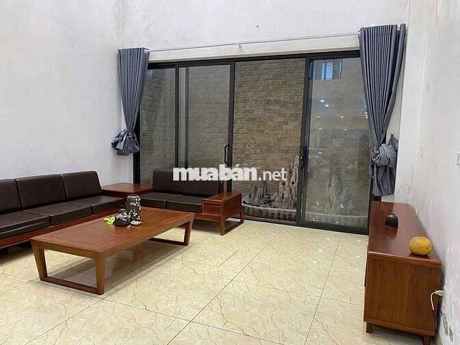 Nhà Phố LẠC LONG QUÂN - TÂY HỒ, 95m2 x 5Tầng 1tum, MT:5m. Đủ đồ cơ bản