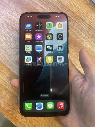 15pro 256gb quốc tế trắng hơn Ngọc Trinh