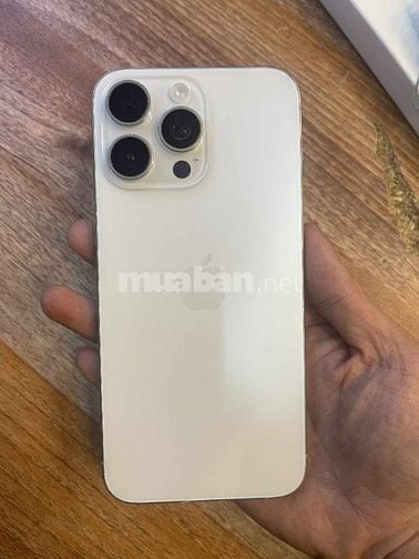 15pro 256gb quốc tế trắng hơn Ngọc Trinh