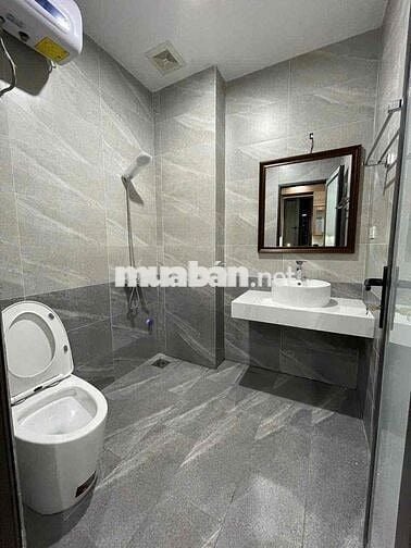 CCMN PHỐ LẠC LONG QUÂN. 1N1K RỘNG 40M2. BAN CÔNG