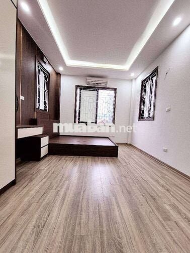 Cực hiếm nhà đẹp Kim Giang 35m 5 tầng 8 ngủ 6.98 tỷ.